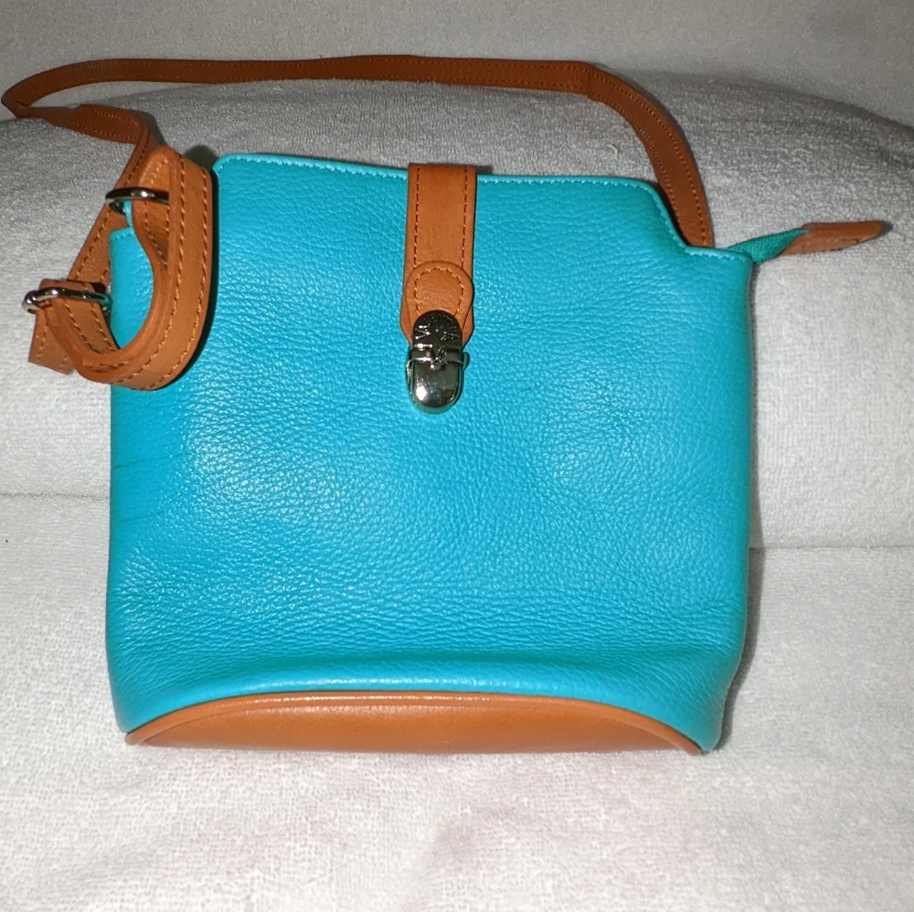 Valentina soft pebbled leather crossbody bag. - Picture 5 of 12